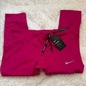 Nike women’s  crop Leggings